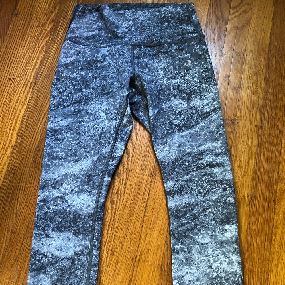 Lululemon High Waisted crop Legging